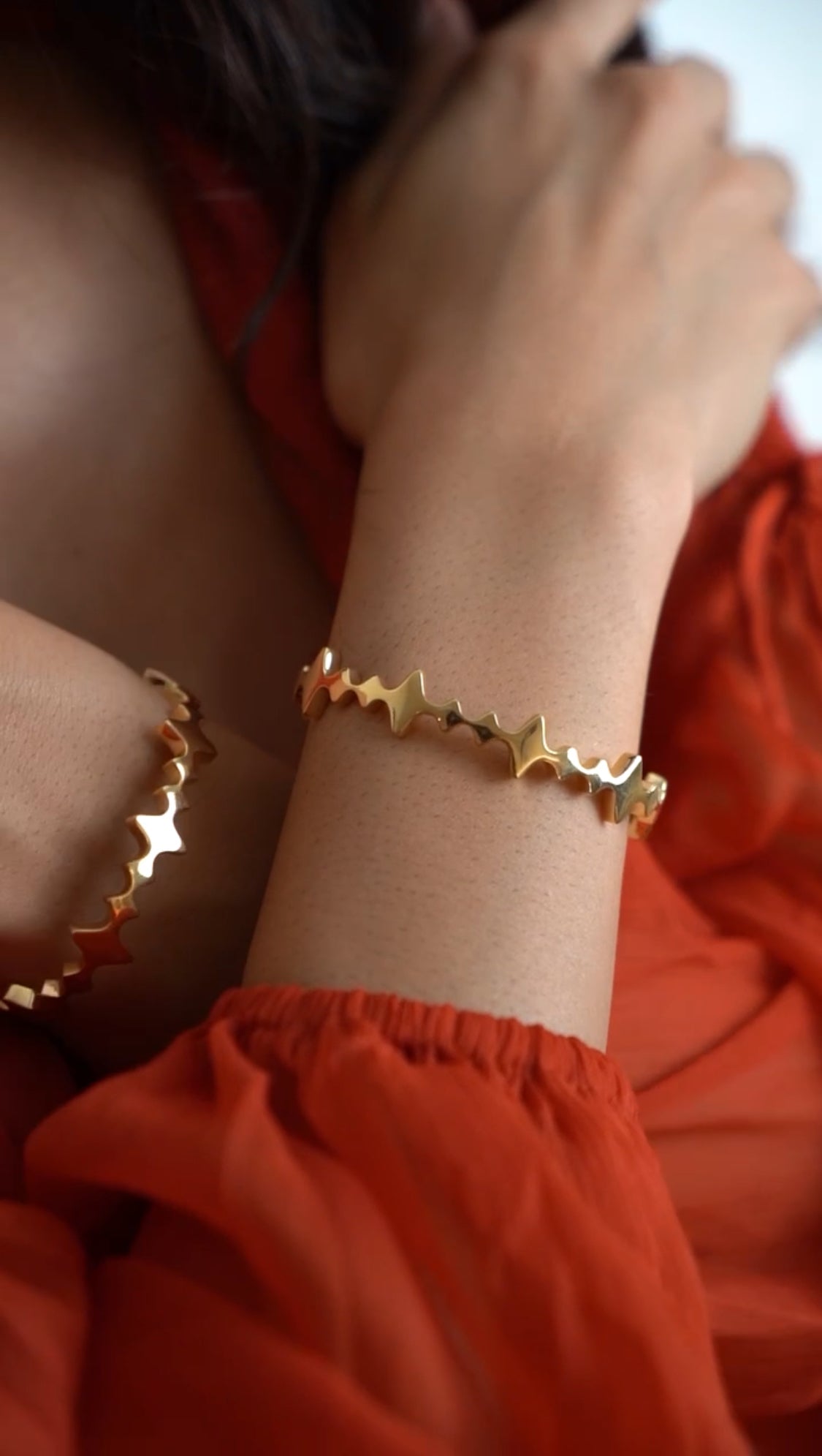 BRACELETES